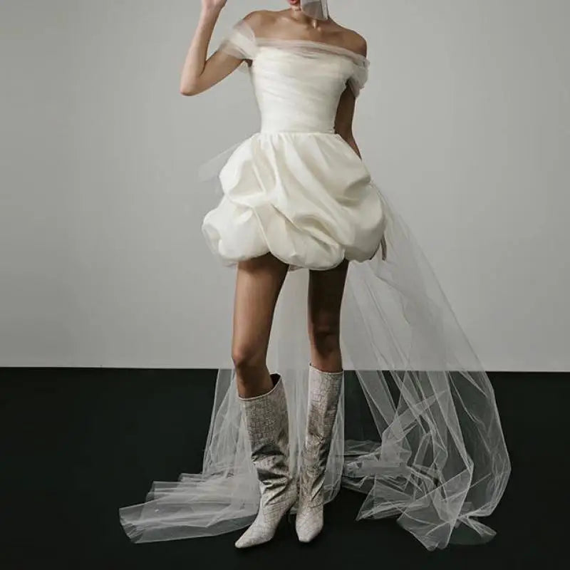 Robe Courte de Mariée Élégante
