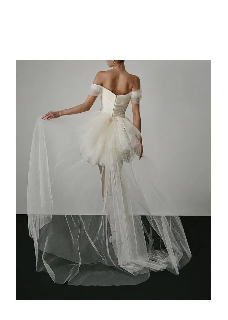 Robe Courte de Mariée Élégante