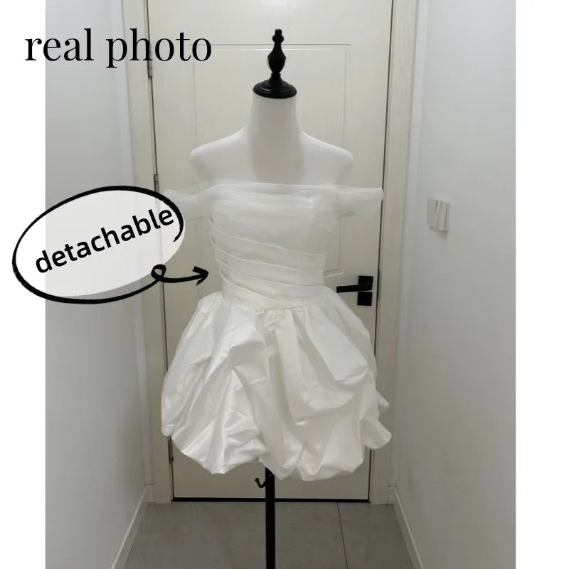 Robe Courte de Mariée Élégante