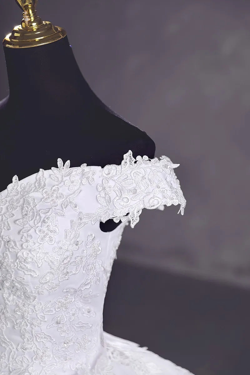 Robe Mariée Blanche Élégante